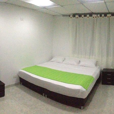 مانيزاليس Hostal Deluxe Santander المظهر الخارجي الصورة