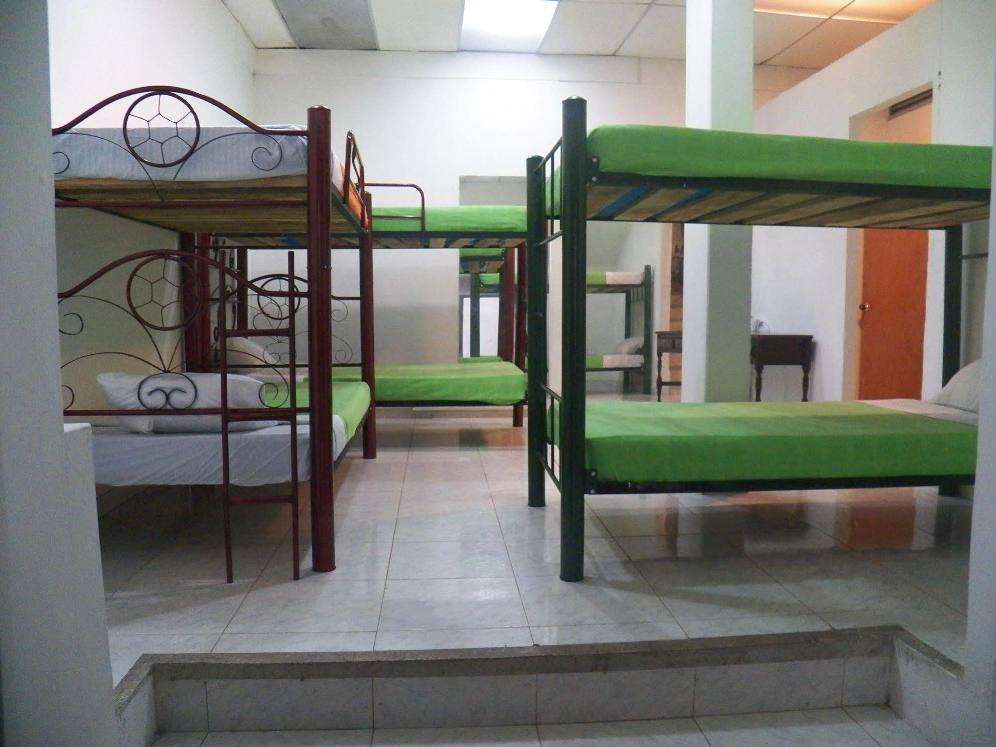 مانيزاليس Hostal Deluxe Santander المظهر الخارجي الصورة