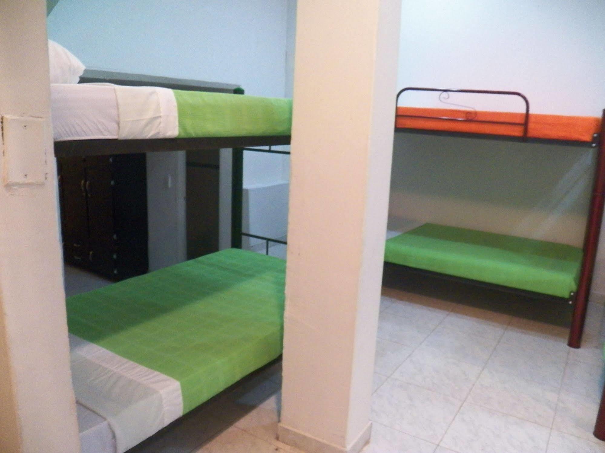 مانيزاليس Hostal Deluxe Santander المظهر الخارجي الصورة