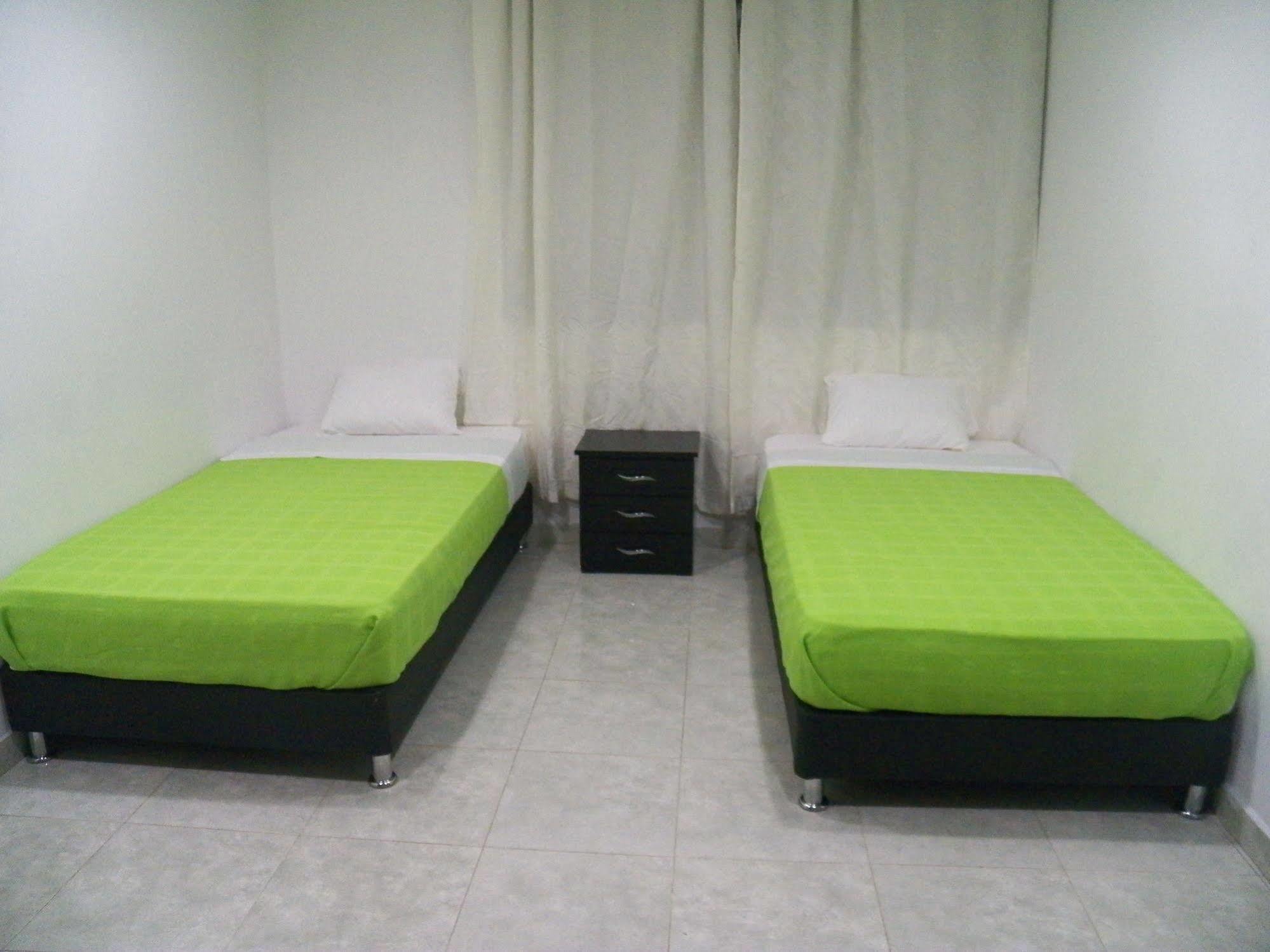 مانيزاليس Hostal Deluxe Santander المظهر الخارجي الصورة