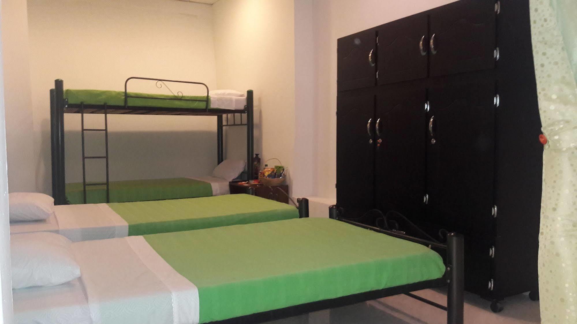 مانيزاليس Hostal Deluxe Santander المظهر الخارجي الصورة