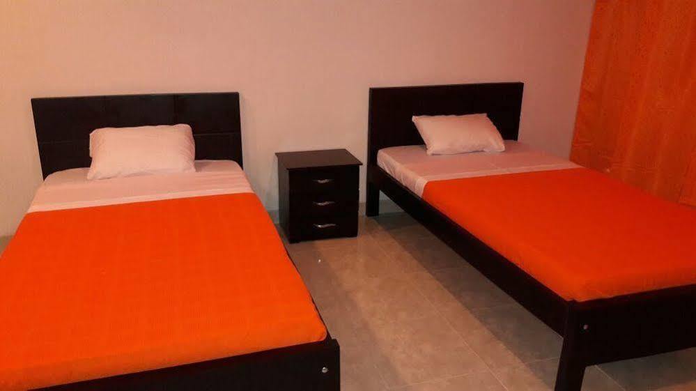 مانيزاليس Hostal Deluxe Santander المظهر الخارجي الصورة